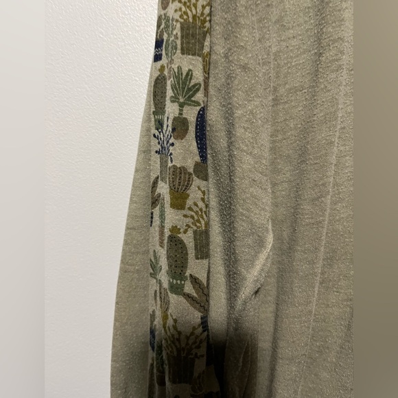 C&C California Women's XL Olive Top - Picture 3 of 6